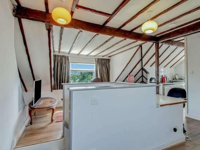 House for sale in Dudden Hill, Greater London