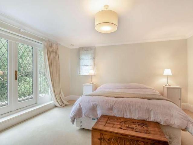 House for sale in Beaconsfield, Knotty Green