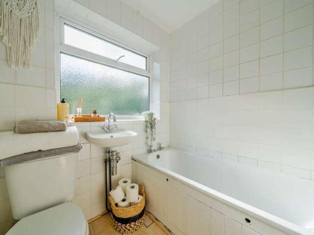 House for sale in Effingham, Guildford