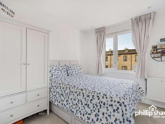 House for sale in London Borough of Barnet, Greater London