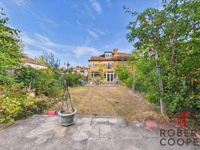 House for sale in Eastcote, Greater London