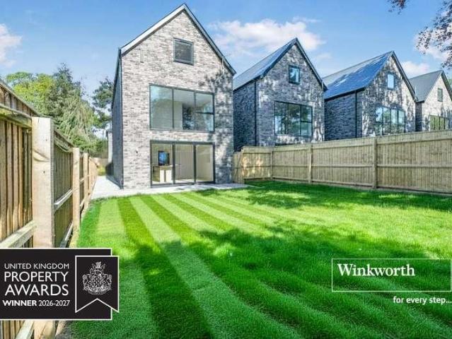 House for sale in Tricketts Cross, Ferndown