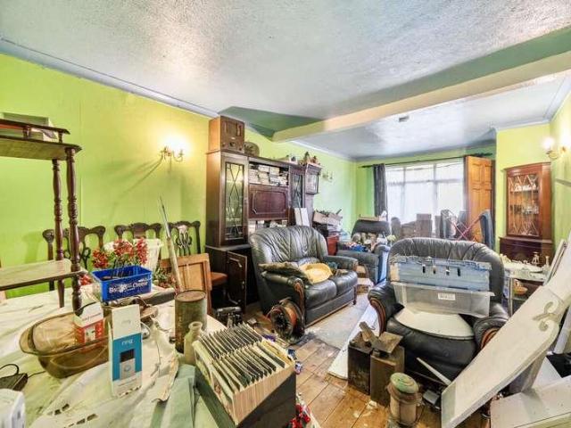House for sale in Thorpe Green, Runnymede
