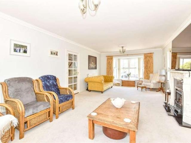 House for sale in Littlecote, West Sussex