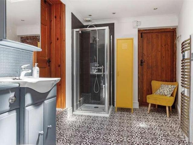 House for sale in London Borough of Croydon, Thornton Heath