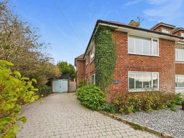 House for sale in Fishersgate, West Sussex
