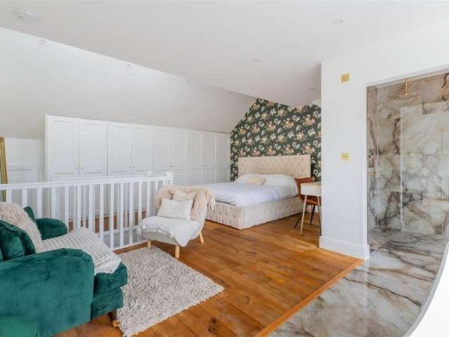 House for sale in Penylan, Falcon Lodge