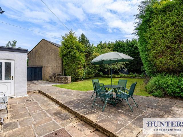 House for sale in Yeadon, West Yorkshire