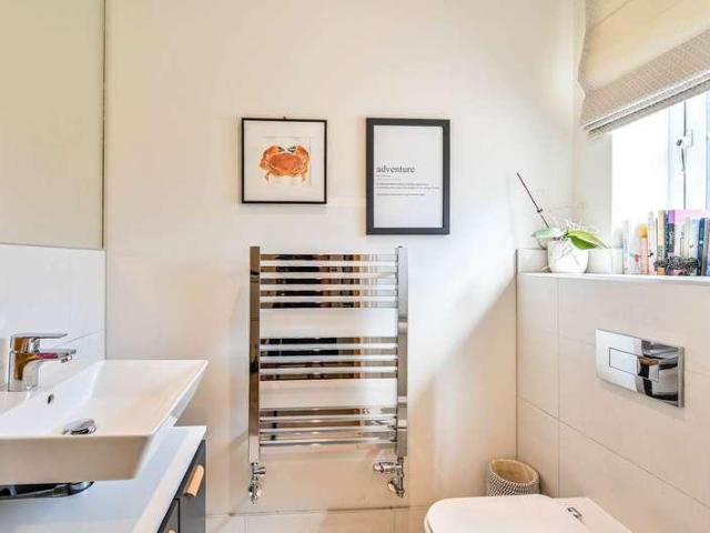 House for sale in Pachesham Park, Surrey