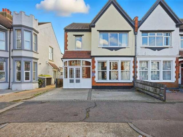 House for sale in Southend City Centre Neighbourhood, Alton Barnes