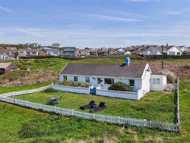 House for sale in Ogmore-by-sea, Wales