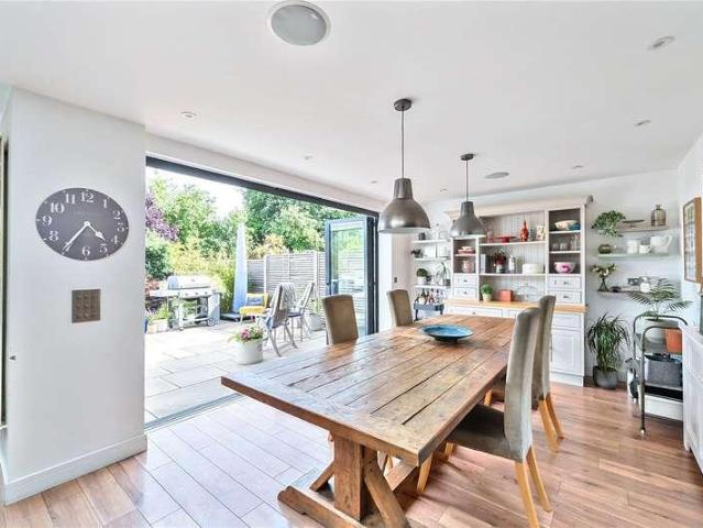 House for sale in Thames Ditton, Thames Ditton