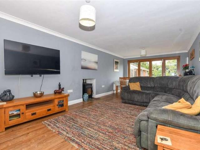 House for sale in Littlestone on Sea, Folkestone and Hythe