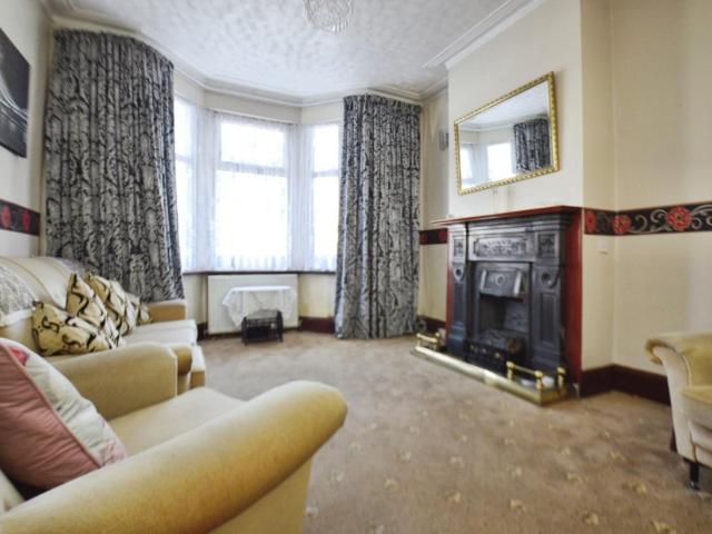 House for sale in Canning Town, Greater London