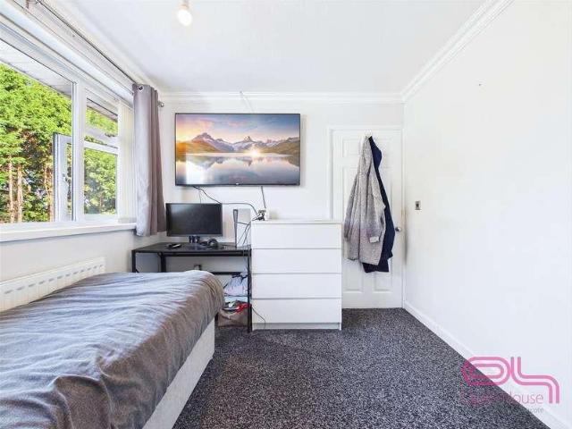 House for sale in Swadlincote, South Derbyshire