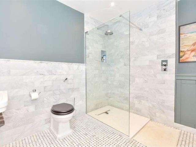 House for sale in Spring Vale, Hampshire
