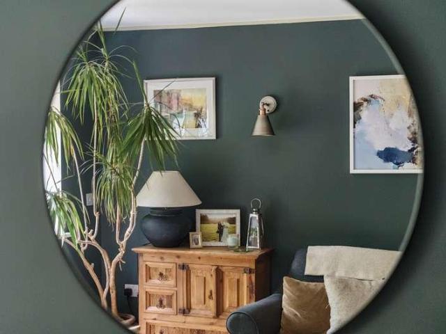 House for sale in Fole, Surrey