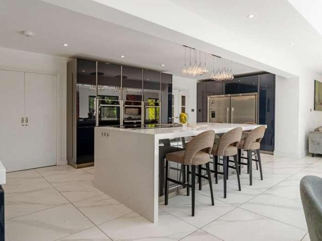 House for sale in Windsor, Highway
