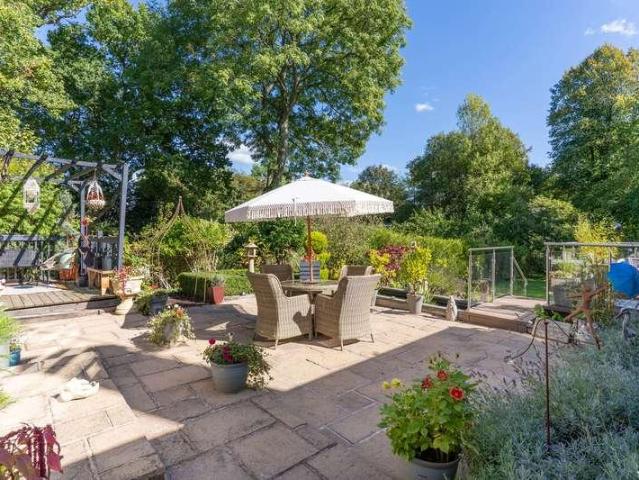 House for sale in Bromsgrove, Worcestershire
