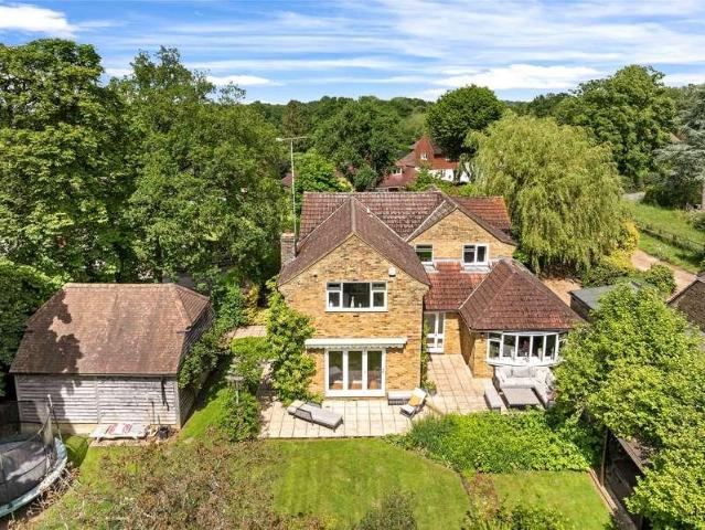 House for sale in Pachesham Park, Surrey