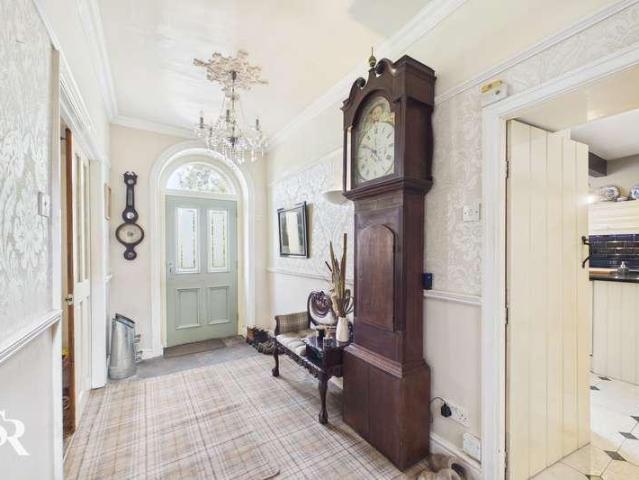 House for sale in Charlesworth, East Midlands