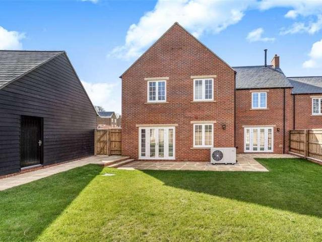 House for sale in Evershot, Oxfordshire