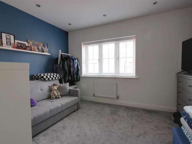 House for sale in Kingswood, Hull