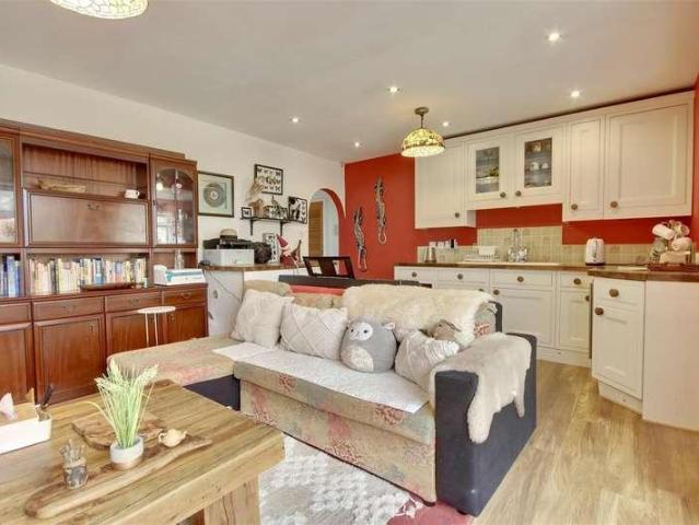 House for sale in Crookhorn, Spring Vale