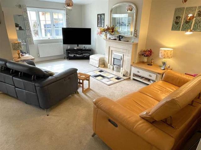 House for sale in Bourton Chase, Cotswold