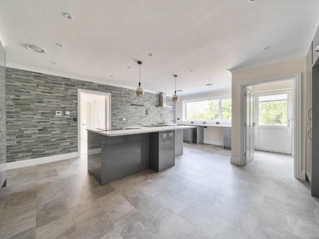 House for sale in Grantham, Barholm