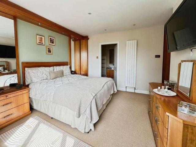 House for sale in Belmont