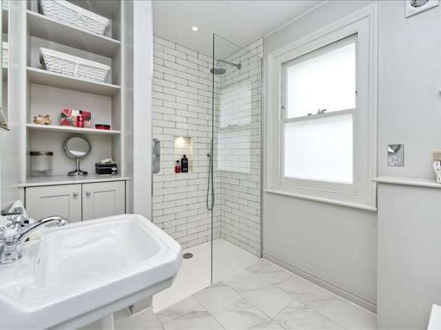 House for sale in Shepherd's Bush, London