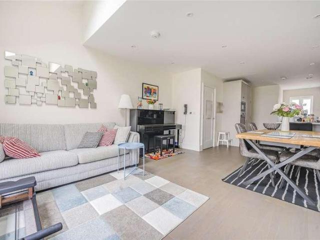 House for sale in Reading