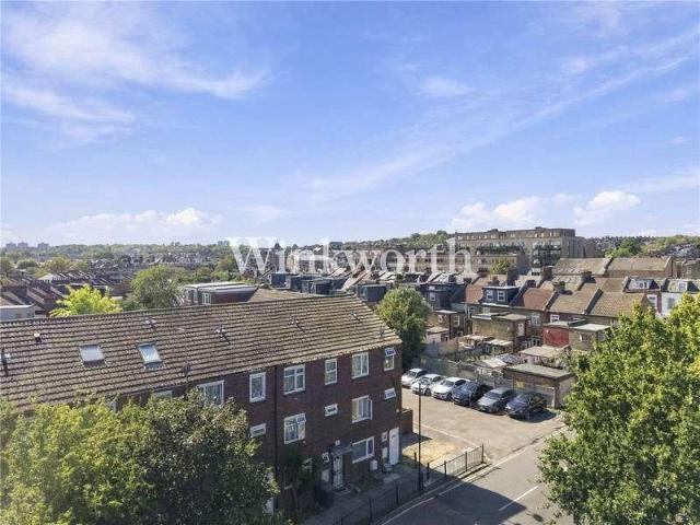 House for sale in Duckett's Green, Greater London