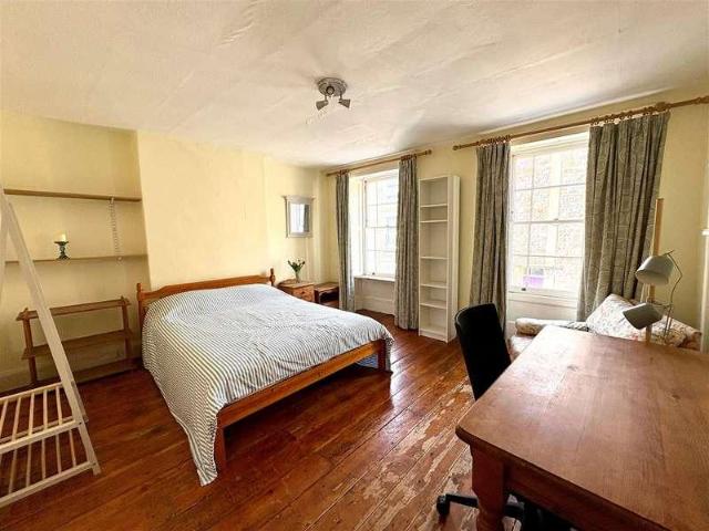 House for sale in Cliftonwood, Bristol