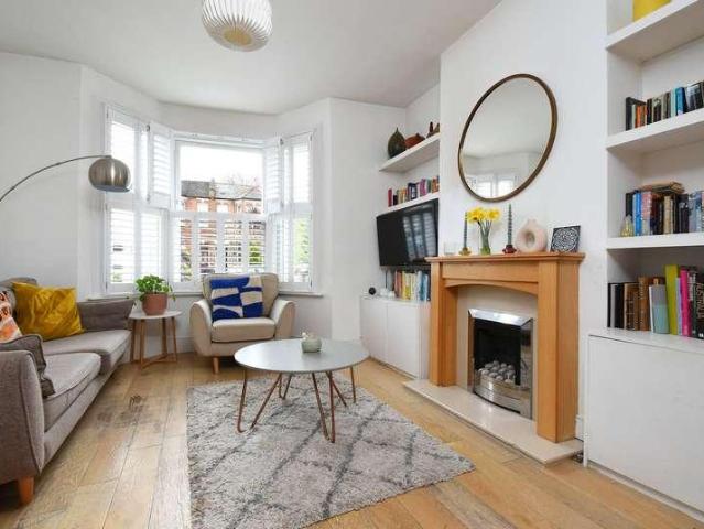 House for sale in London Borough of Lewisham, Bell Green