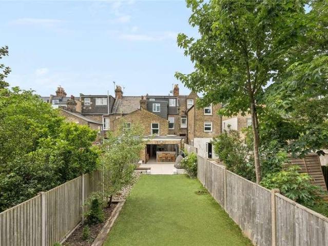 House for sale in Earlsfield, Greater London