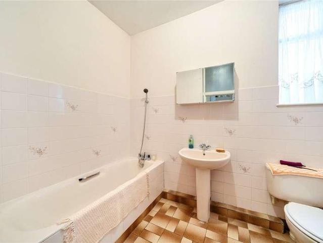 House for sale in Muswell Hill, Greater London