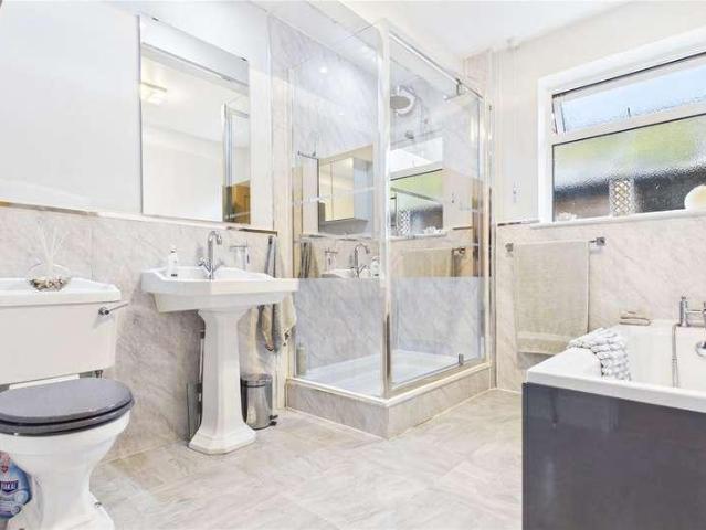 House for sale in Bradfield, West Berkshire