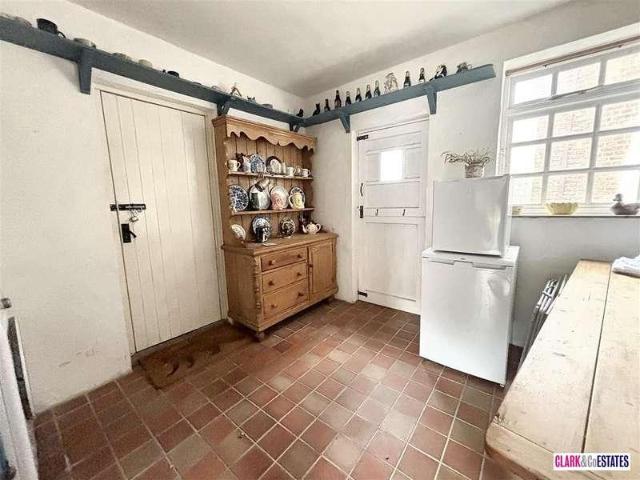 House for sale in Farringdon, Budlake