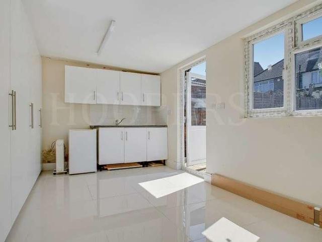House for sale in Dollis Hill, Greater London