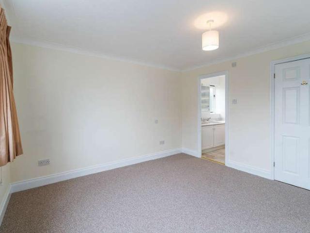 House for sale in Chelmondiston, Suffolk