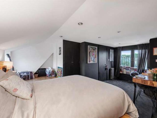 House for sale in London Borough of Southwark, Greater London