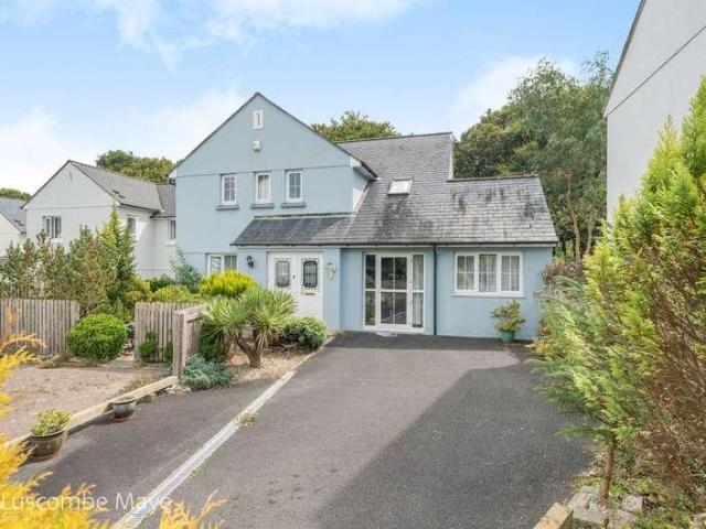 House for sale in Strode, Devon