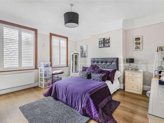 House for sale in East Barnet, Greater London