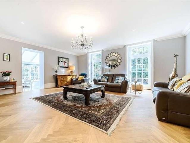 House for sale in Totteridge, Greater London