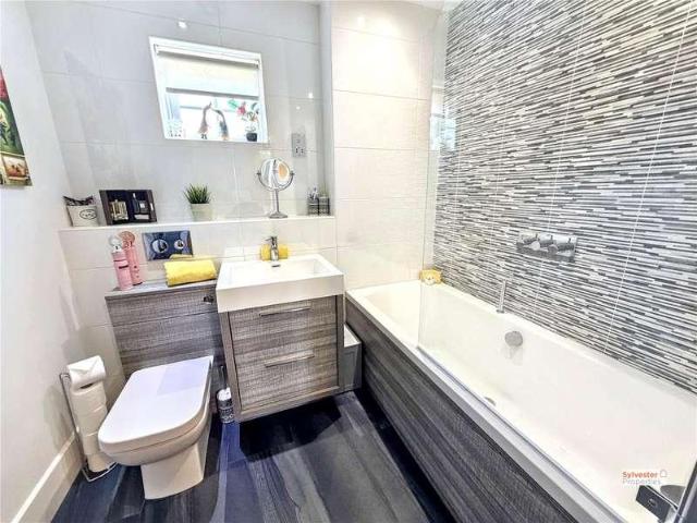 House for sale in Quaking Houses, Stanley