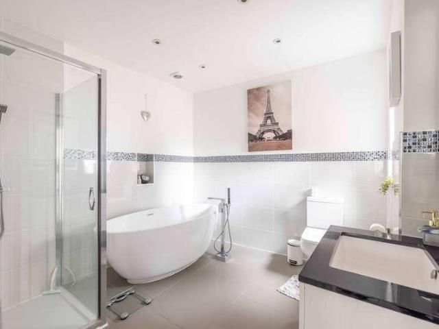 House for sale in Datchet