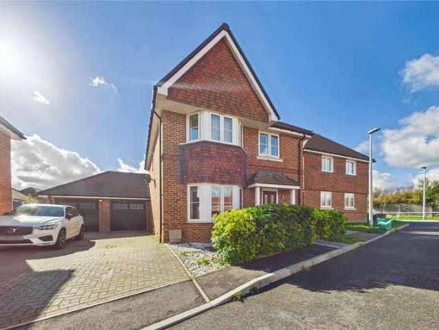 House for sale in Shinfield, Spencers Wood