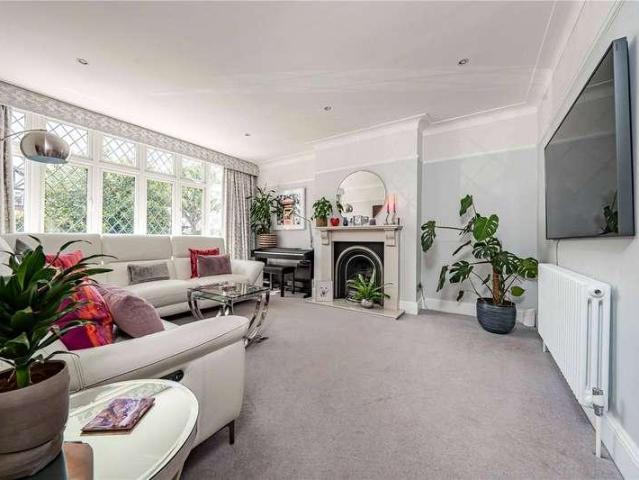 House for sale in Old Malden, Greater London